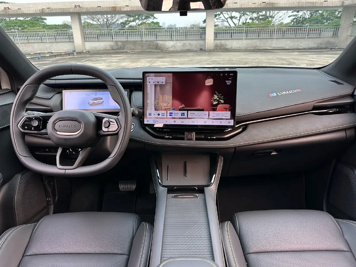 2025 LYNK&CO 06 1.5T 181HP L4 7DCT,autocango,china used car exporter,china ev exporter,chinese used car exporter,chinese used ev exporter