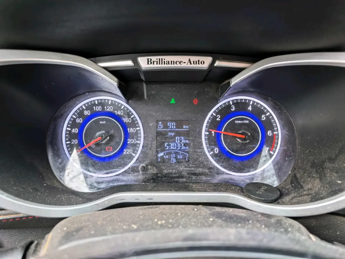 2017 Brilliance Auto V3 1.5L 112HP L4 5MT,autocango,china used car exporter,china ev exporter,chinese used car exporter,chinese used ev exporter