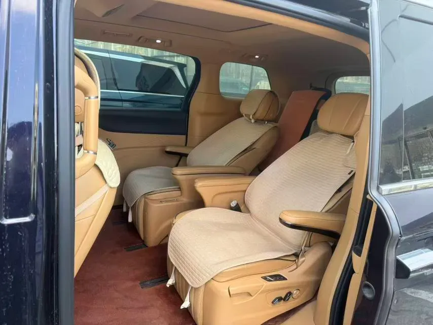 2022 Voyah Dream 1.5T 136HP L4 PHEV 25.57KWH,autocango,china used car exporter,china ev exporter,chinese used car exporter,chinese used ev exporter