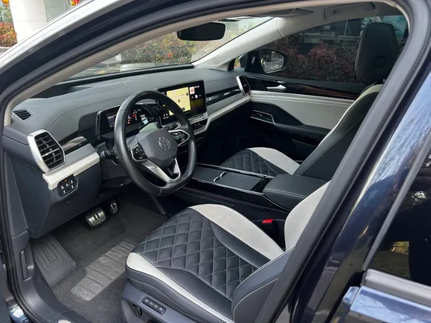 2022 Volkswagen ID.6 Crozz BEV 84.8KWH,autocango,china used car exporter,china ev exporter,chinese used car exporter,chinese used ev exporter