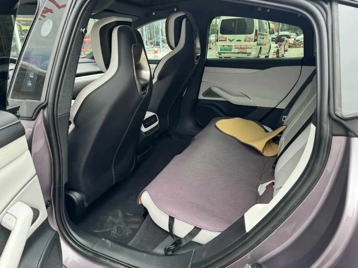 2024 MI SU7 BEV 73.6KWH,autocango,china used car exporter,china ev exporter,chinese used car exporter,chinese used ev exporter