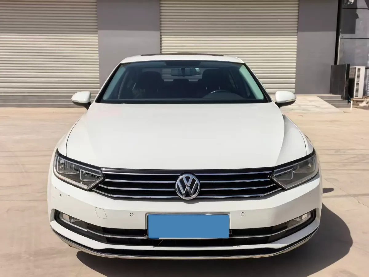 2018 Volkswagen Magotan 1.8T 180HP L4 7DCT,autocango,china used car exporter,china ev exporter,chinese used car exporter,chinese used ev exporter
