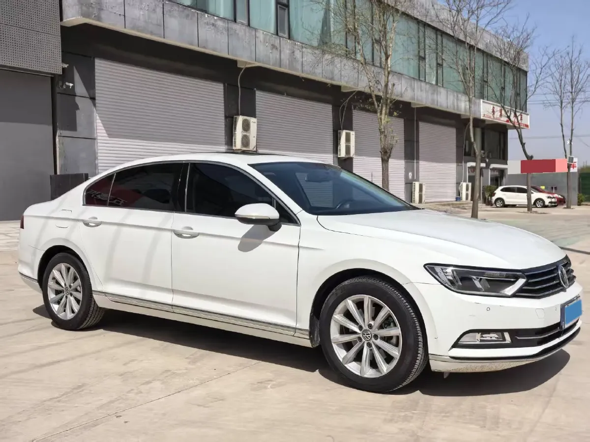 2018 Volkswagen Magotan 1.8T 180HP L4 7DCT,autocango,china used car exporter,china ev exporter,chinese used car exporter,chinese used ev exporter