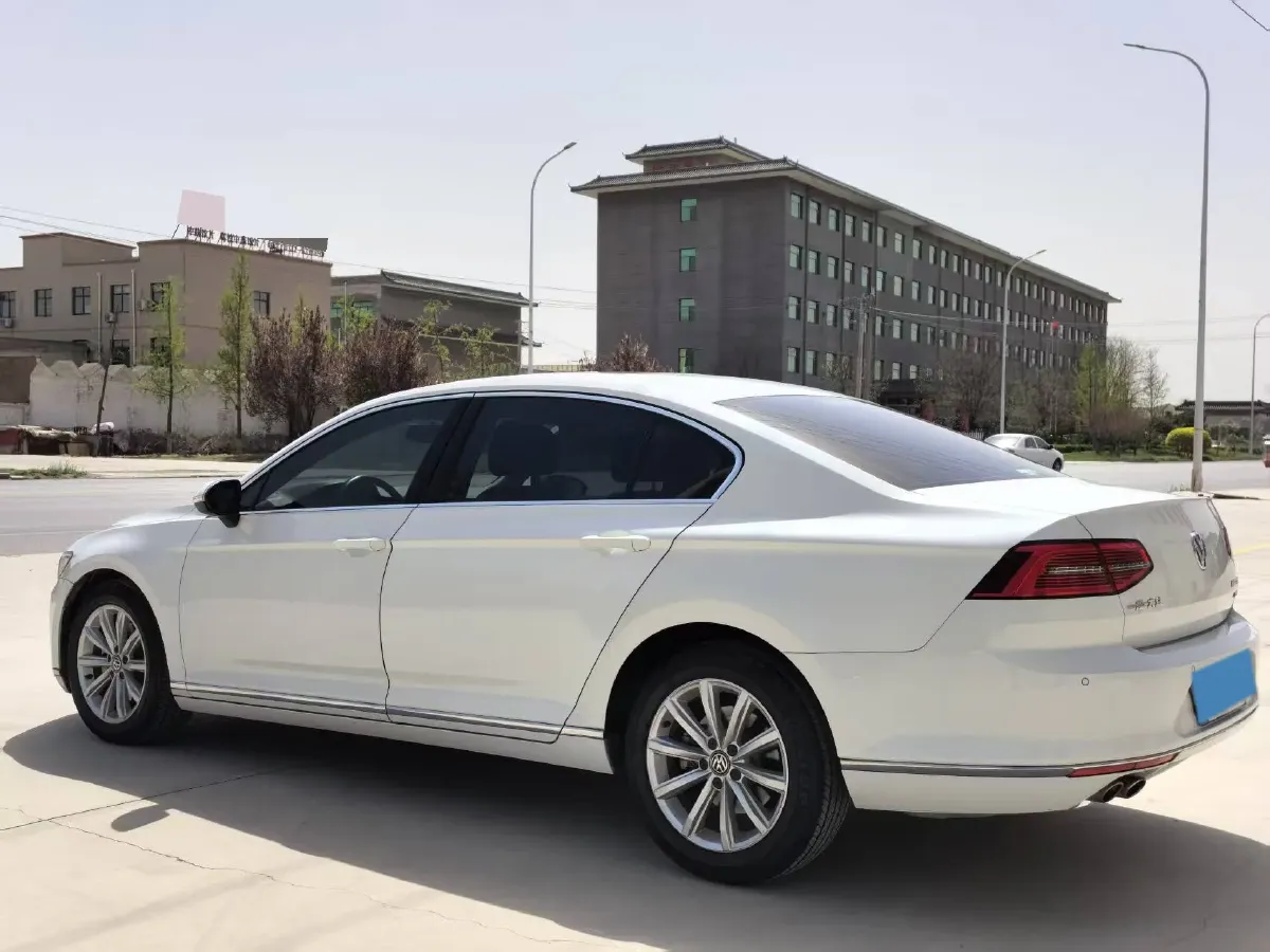 2018 Volkswagen Magotan 1.8T 180HP L4 7DCT,autocango,china used car exporter,china ev exporter,chinese used car exporter,chinese used ev exporter