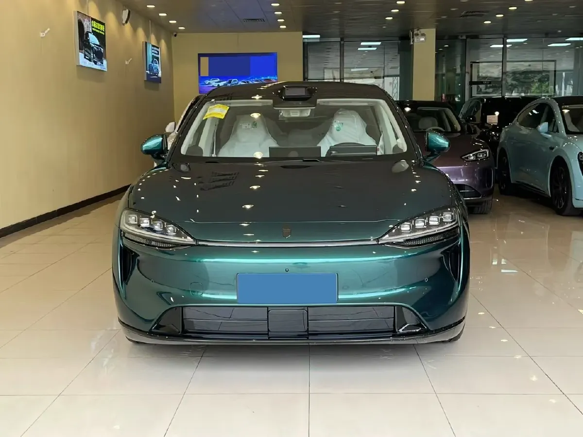 2026 Luxeed R7 REEV 156HP REEV,autocango,china used car exporter,china ev exporter,chinese used car exporter,chinese used ev exporter