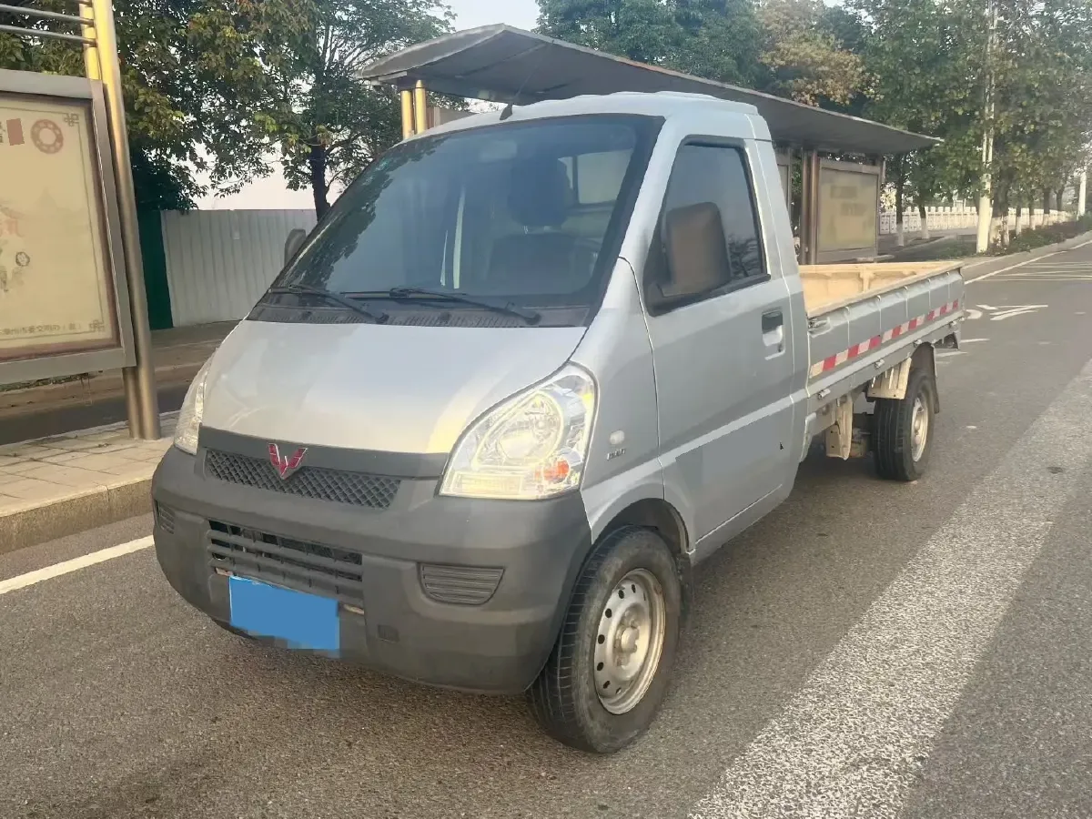 2020 WuLing RongGuang Mini Truck 1.5L 99HP L4 5MT,autocango,china used car exporter,china ev exporter,chinese used car exporter,chinese used ev exporter