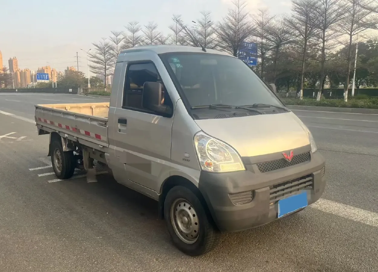 2020 WuLing RongGuang Mini Truck 1.5L 99HP L4 5MT,autocango,china used car exporter,china ev exporter,chinese used car exporter,chinese used ev exporter