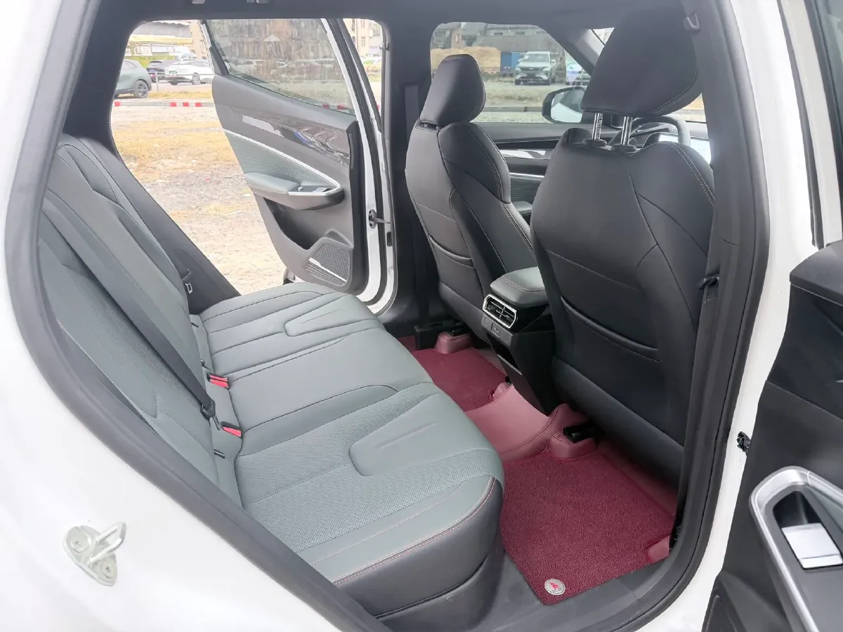 2024 Geely Azkarra 1.5T 181HP L4 7DCT,autocango,china used car exporter,china ev exporter,chinese used car exporter,chinese used ev exporter