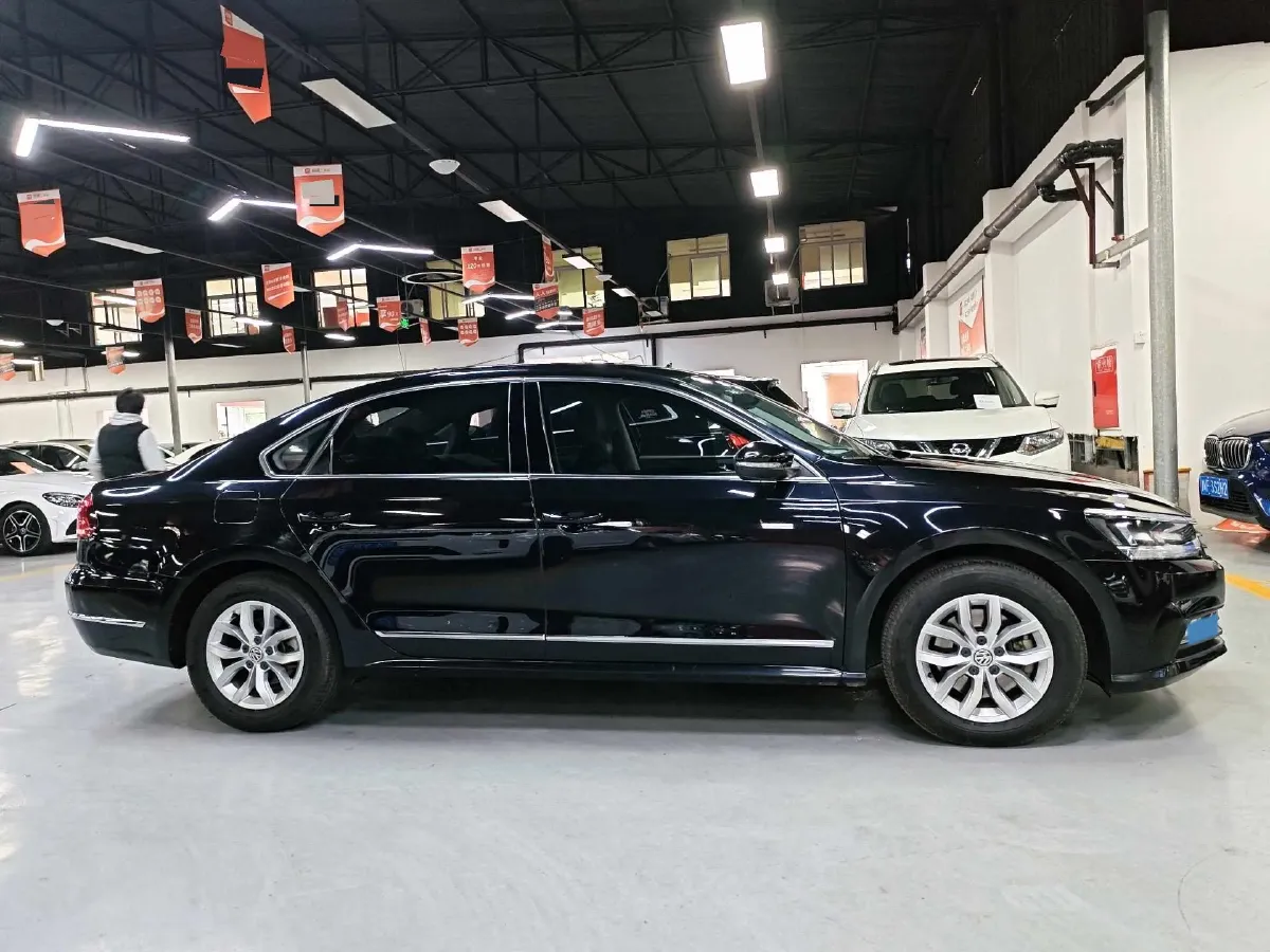 2017 Volkswagen Passat 1.8T 180HP L4 7DCT,autocango,china used car exporter,china ev exporter,chinese used car exporter,chinese used ev exporter