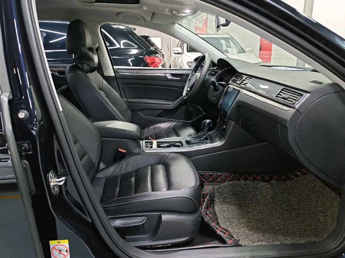 2017 Volkswagen Passat 1.8T 180HP L4 7DCT,autocango,china used car exporter,china ev exporter,chinese used car exporter,chinese used ev exporter