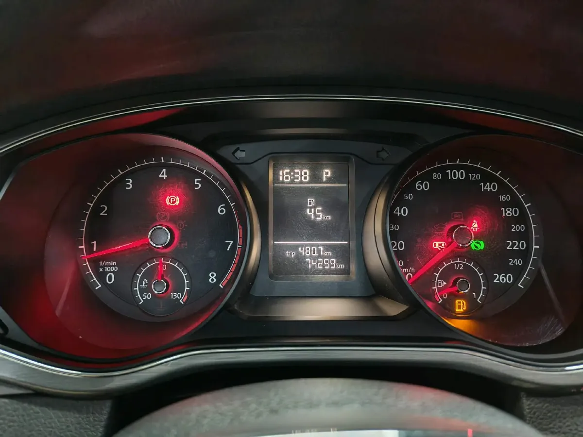 2017 Volkswagen Passat 1.8T 180HP L4 7DCT,autocango,china used car exporter,china ev exporter,chinese used car exporter,chinese used ev exporter