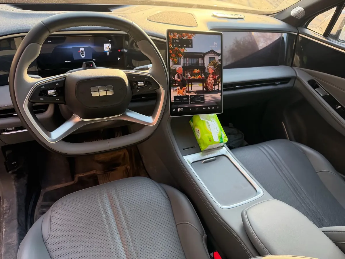 2025 Geely Galaxy L7 1.5T 163HP L4 3DHT PHEV 18.7KWH,autocango,china used car exporter,china ev exporter,chinese used car exporter,chinese used ev exporter