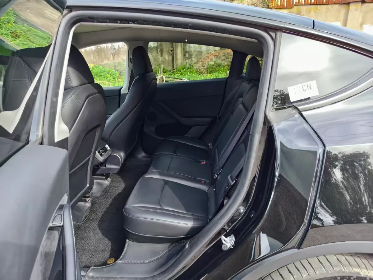 2024 Tesla Model Y BEV 78.4KWH,autocango,china used car exporter,china ev exporter,chinese used car exporter,chinese used ev exporter