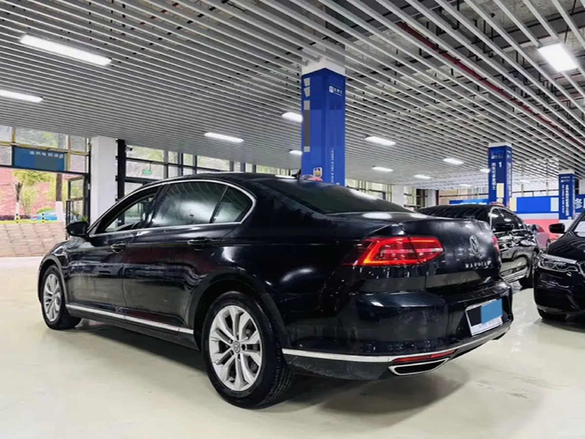 2019 Volkswagen Magotan 2.0T 186HP L4 7DCT,autocango,china used car exporter,china ev exporter,chinese used car exporter,chinese used ev exporter