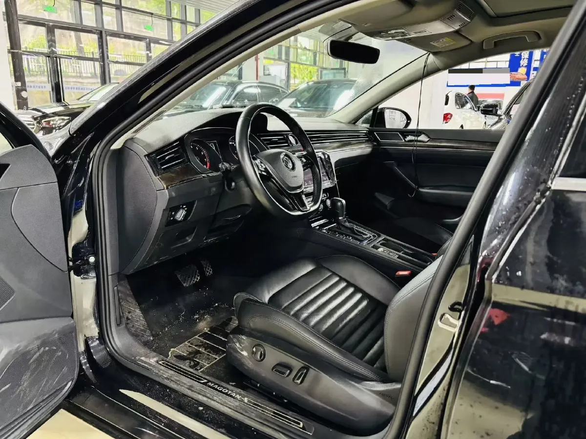 2019 Volkswagen Magotan 2.0T 186HP L4 7DCT,autocango,china used car exporter,china ev exporter,chinese used car exporter,chinese used ev exporter