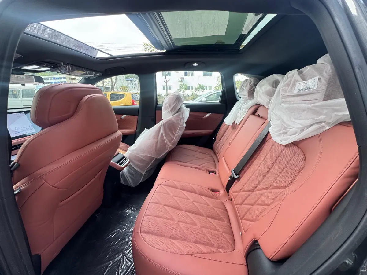 2025 ChangAn CS75 Plus 2.0T 233HP L4 8AT,autocango,china used car exporter,china ev exporter,chinese used car exporter,chinese used ev exporter