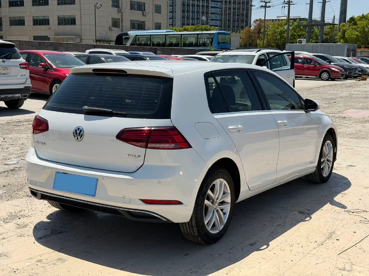 2018 Volkswagen Golf 1.6L 110HP L4 6AT,autocango,china used car exporter,china ev exporter,chinese used car exporter,chinese used ev exporter