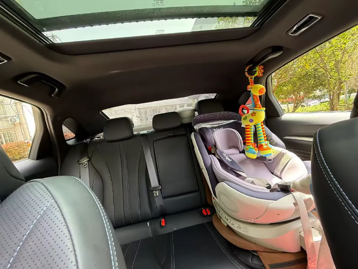 2025 Geely Preface 1.5T 181HP L4 7DCT,autocango,china used car exporter,china ev exporter,chinese used car exporter,chinese used ev exporter