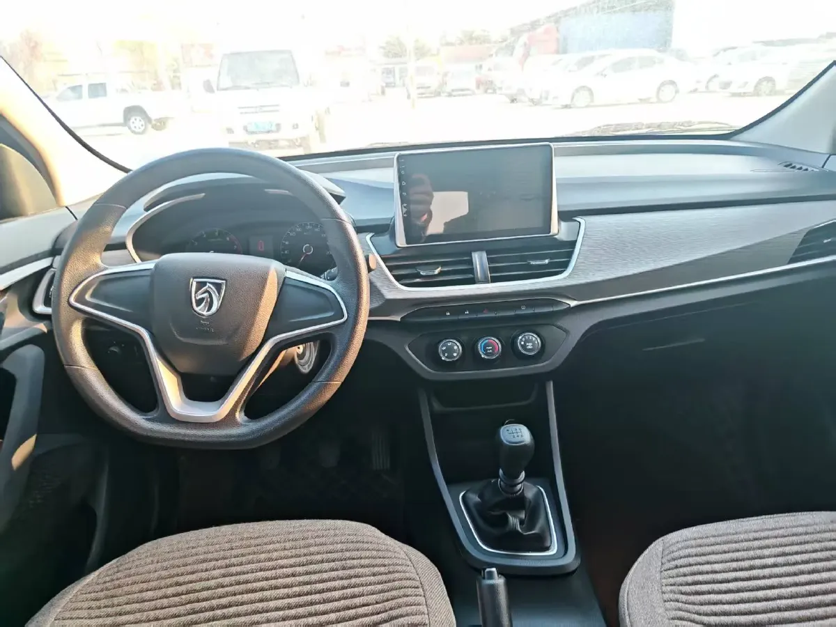 2021 BaoJun 360 1.5L 99HP L4 6MT,autocango,china used car exporter,china ev exporter,chinese used car exporter,chinese used ev exporter