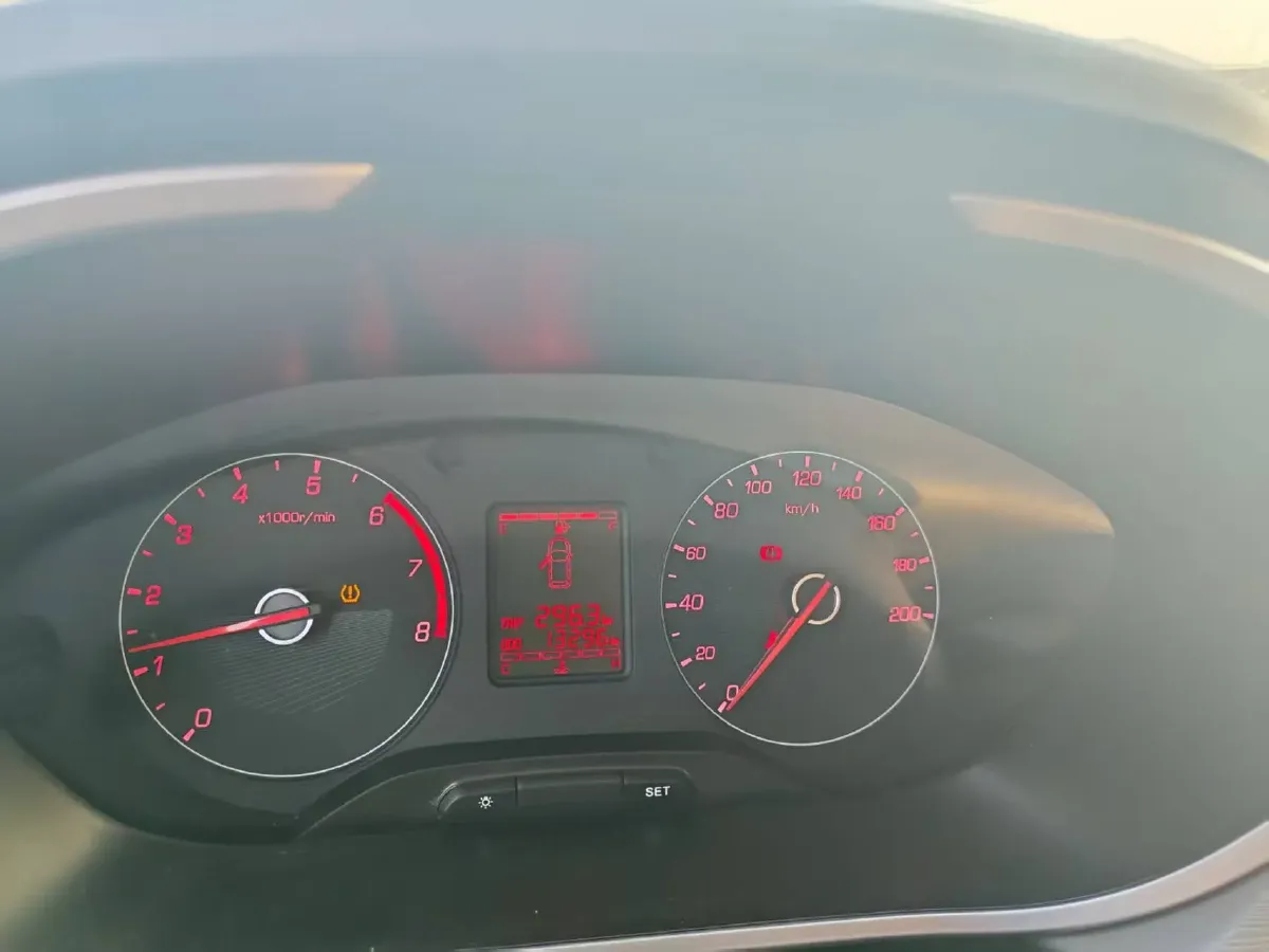 2021 BaoJun 360 1.5L 99HP L4 6MT,autocango,china used car exporter,china ev exporter,chinese used car exporter,chinese used ev exporter