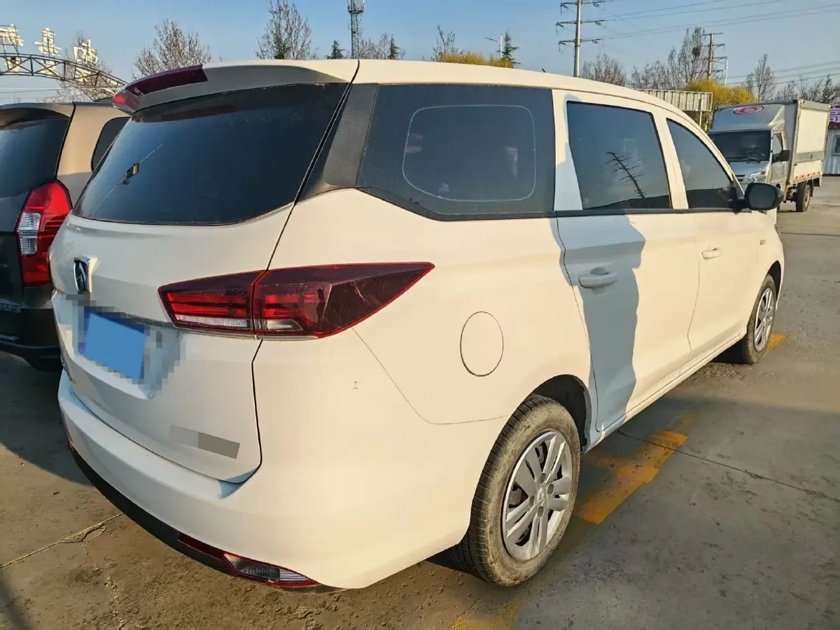 2021 BaoJun 360 1.5L 99HP L4 6MT,autocango,china used car exporter,china ev exporter,chinese used car exporter,chinese used ev exporter
