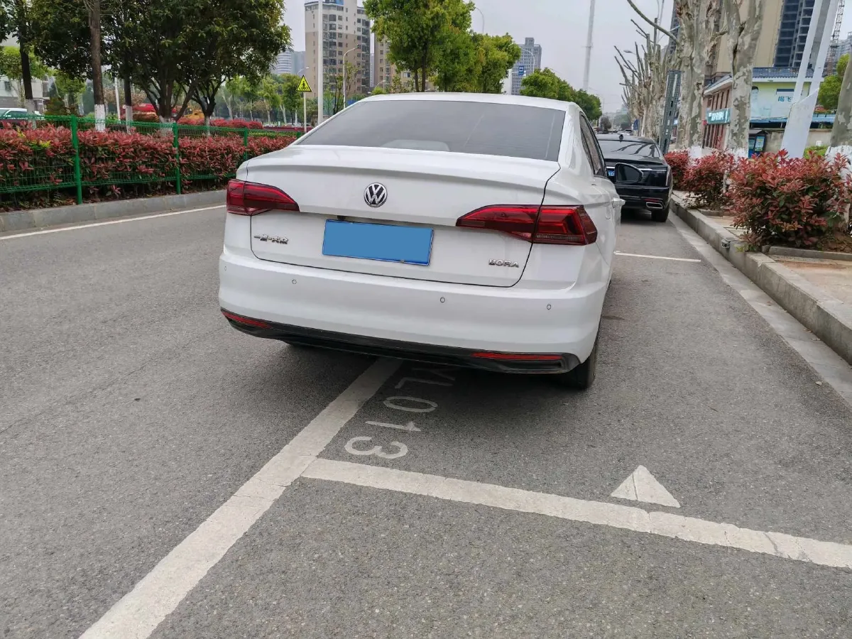 2019 Bestune T77 1.2T 143HP L4 7DCT,autocango,china used car exporter,china ev exporter,chinese used car exporter,chinese used ev exporter