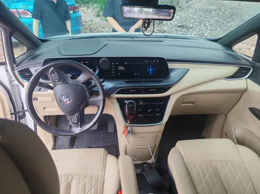 2022 Buick GL8 2.0T 237HP L4 9AT,autocango,china used car exporter,china ev exporter,chinese used car exporter,chinese used ev exporter