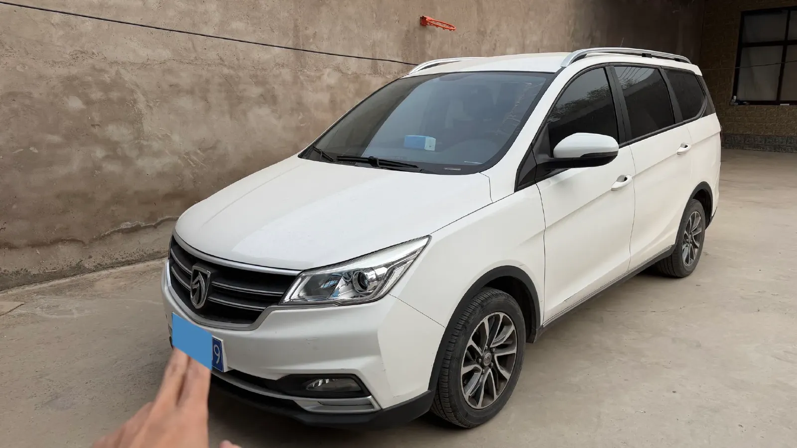2019 BaoJun 730 1.5T 151HP L4 CVT,autocango,china used car exporter,china ev exporter,chinese used car exporter,chinese used ev exporter