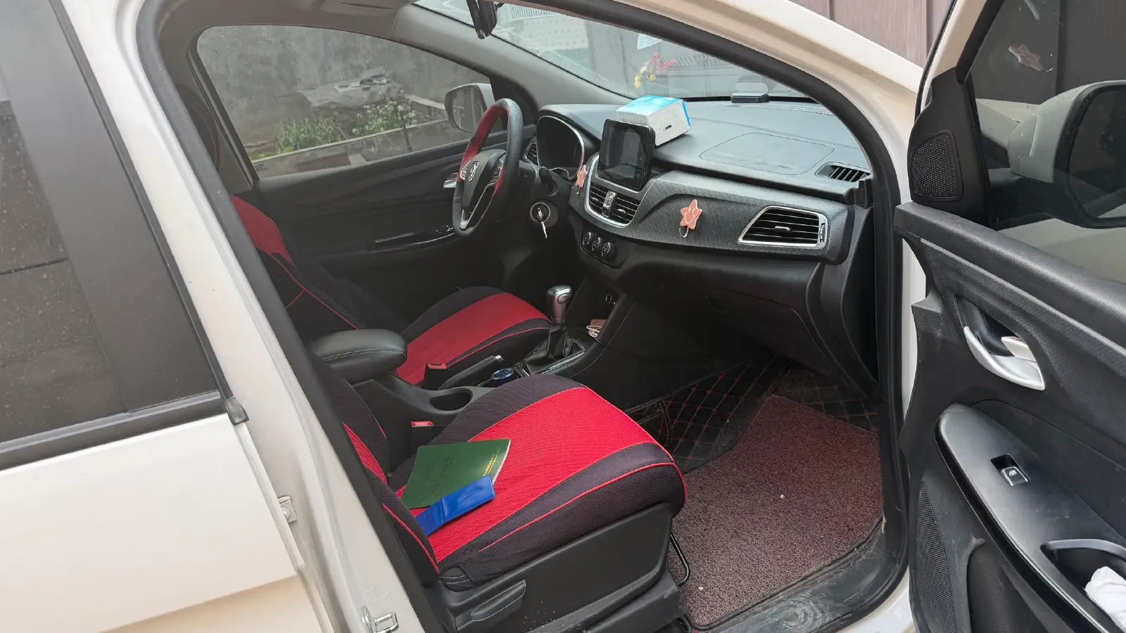 2019 BaoJun 730 1.5T 151HP L4 CVT,autocango,china used car exporter,china ev exporter,chinese used car exporter,chinese used ev exporter