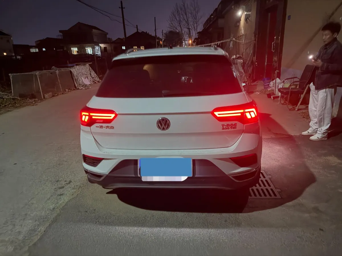 2019 Volkswagen T-Roc 1.4T 131HP L4 7DCT,autocango,china used car exporter,china ev exporter,chinese used car exporter,chinese used ev exporter