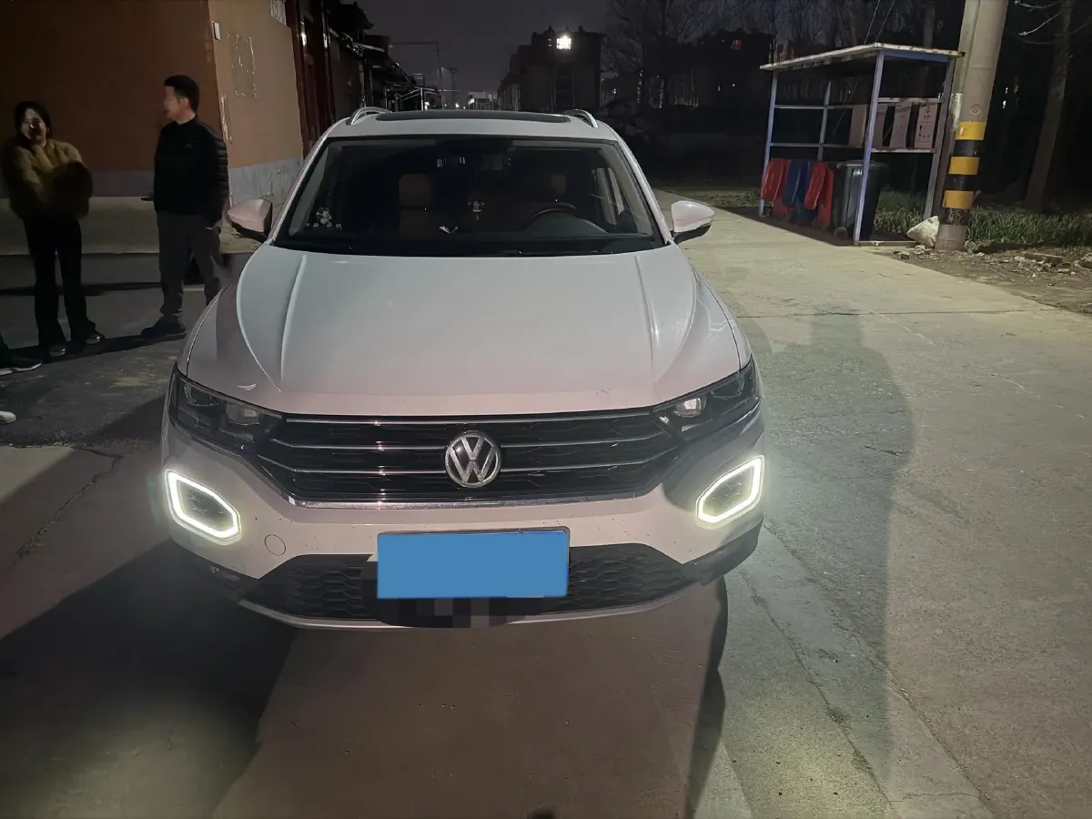 2019 Volkswagen T-Roc 1.4T 131HP L4 7DCT,autocango,china used car exporter,china ev exporter,chinese used car exporter,chinese used ev exporter