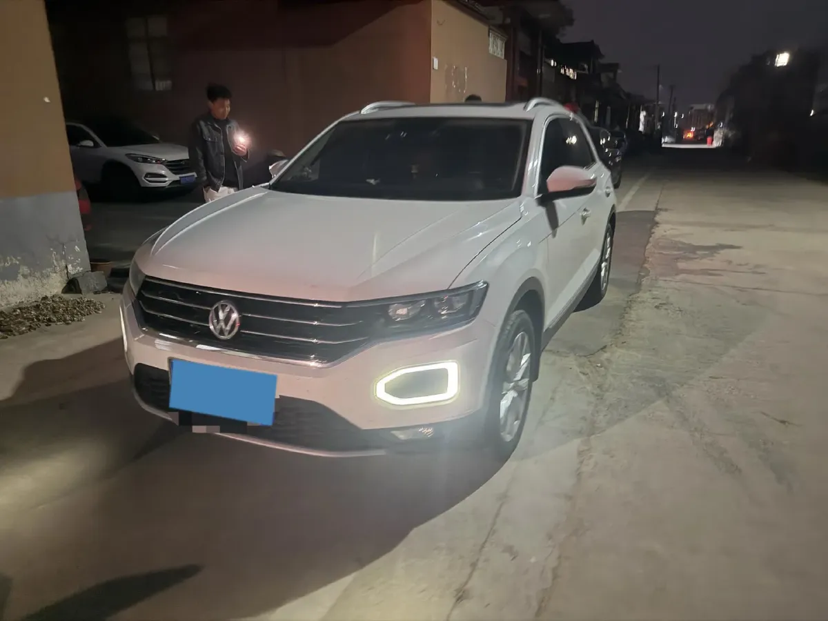 2019 Volkswagen T-Roc 1.4T 131HP L4 7DCT,autocango,china used car exporter,china ev exporter,chinese used car exporter,chinese used ev exporter
