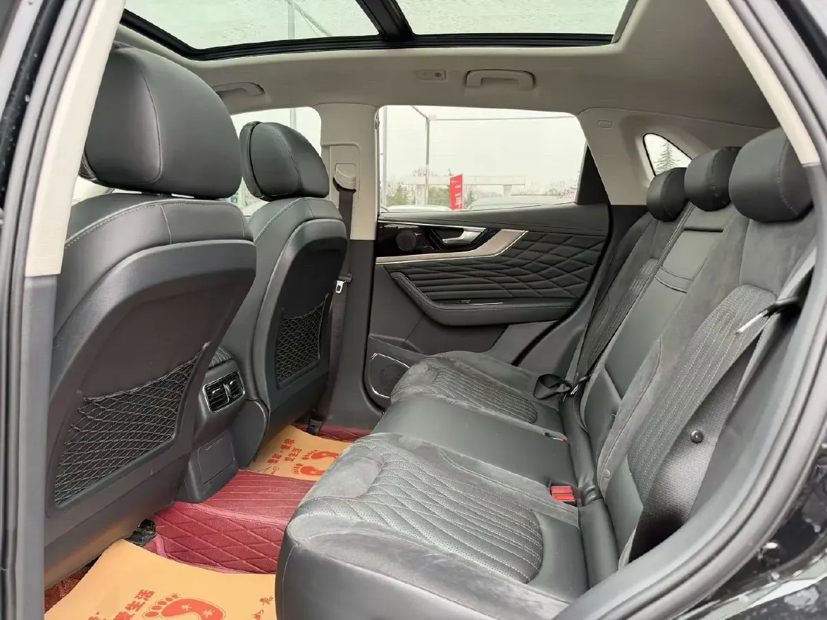 2022 HongQi HS5 2.0T 224HP L4 6AT,autocango,china used car exporter,china ev exporter,chinese used car exporter,chinese used ev exporter