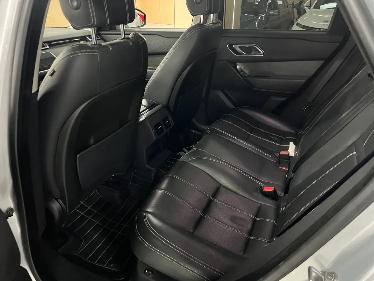 2018 Land Rover Range Rover Velar 2.0T 250HP L4 8AT,autocango,china used car exporter,china ev exporter,chinese used car exporter,chinese used ev exporter