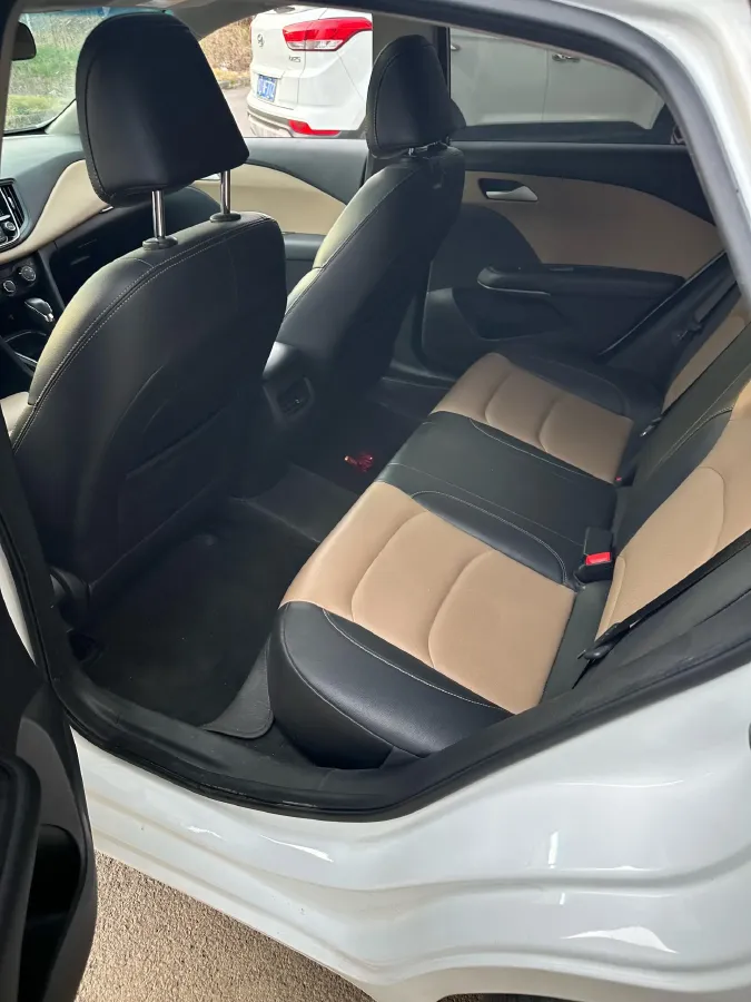 2021 Chevrolet Monza 1.5L 113HP L4 6AT,autocango,china used car exporter,china ev exporter,chinese used car exporter,chinese used ev exporter