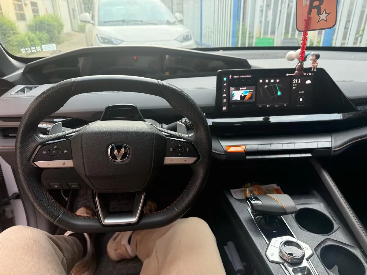 2022 ChangAn UNI-V 1.5T 188HP L4 7DCT,autocango,china used car exporter,china ev exporter,chinese used car exporter,chinese used ev exporter