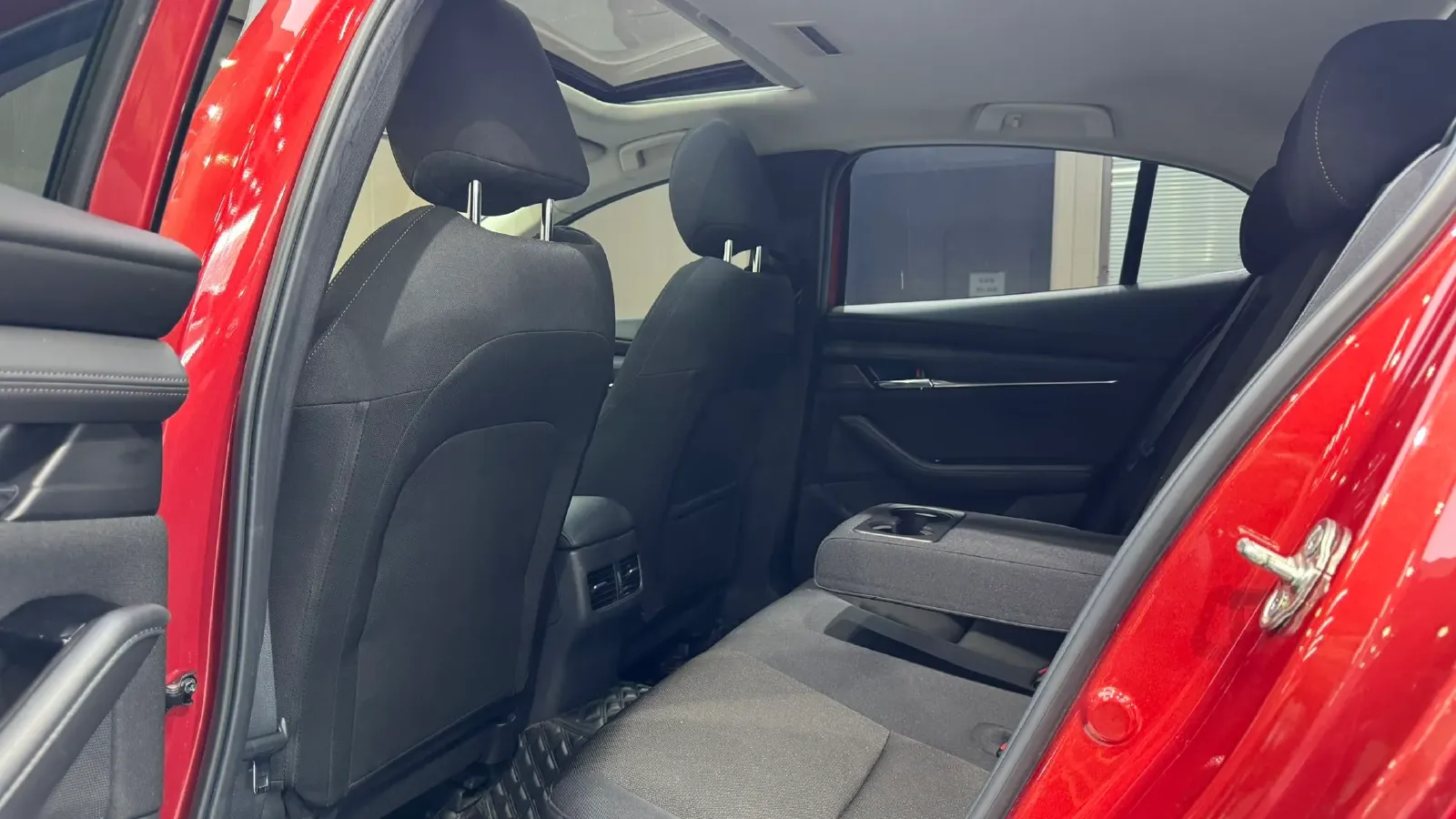 2022 Mazda 3 Axela 2.0L 158HP L4 6AT,autocango,china used car exporter,china ev exporter,chinese used car exporter,chinese used ev exporter