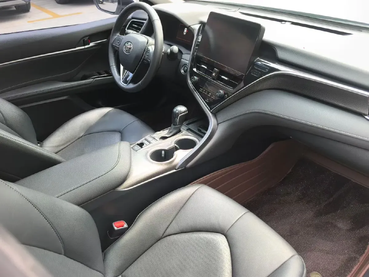 2021 Toyota Camry 2.5L 209HP L4 8AT,autocango,china used car exporter,china ev exporter,chinese used car exporter,chinese used ev exporter