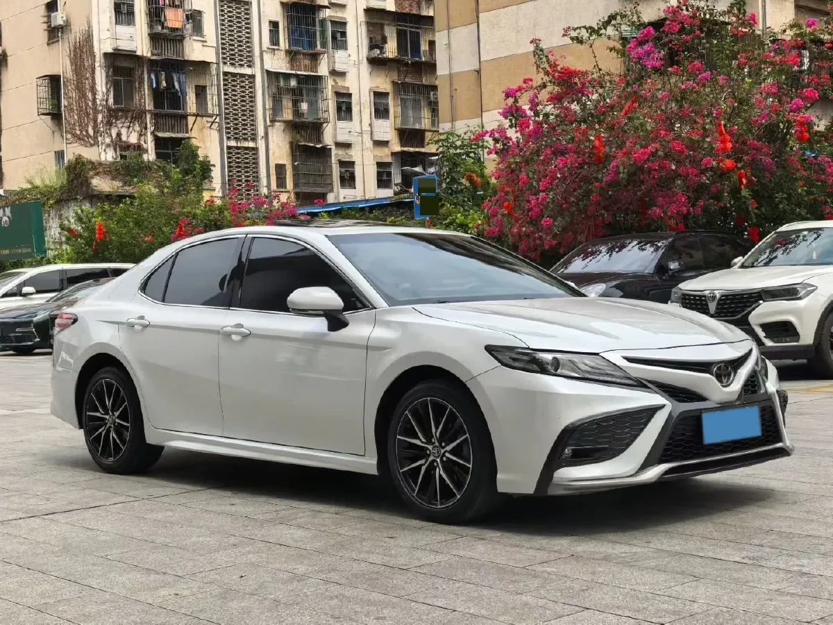 2021 Toyota Camry 2.5L 209HP L4 8AT,autocango,china used car exporter,china ev exporter,chinese used car exporter,chinese used ev exporter