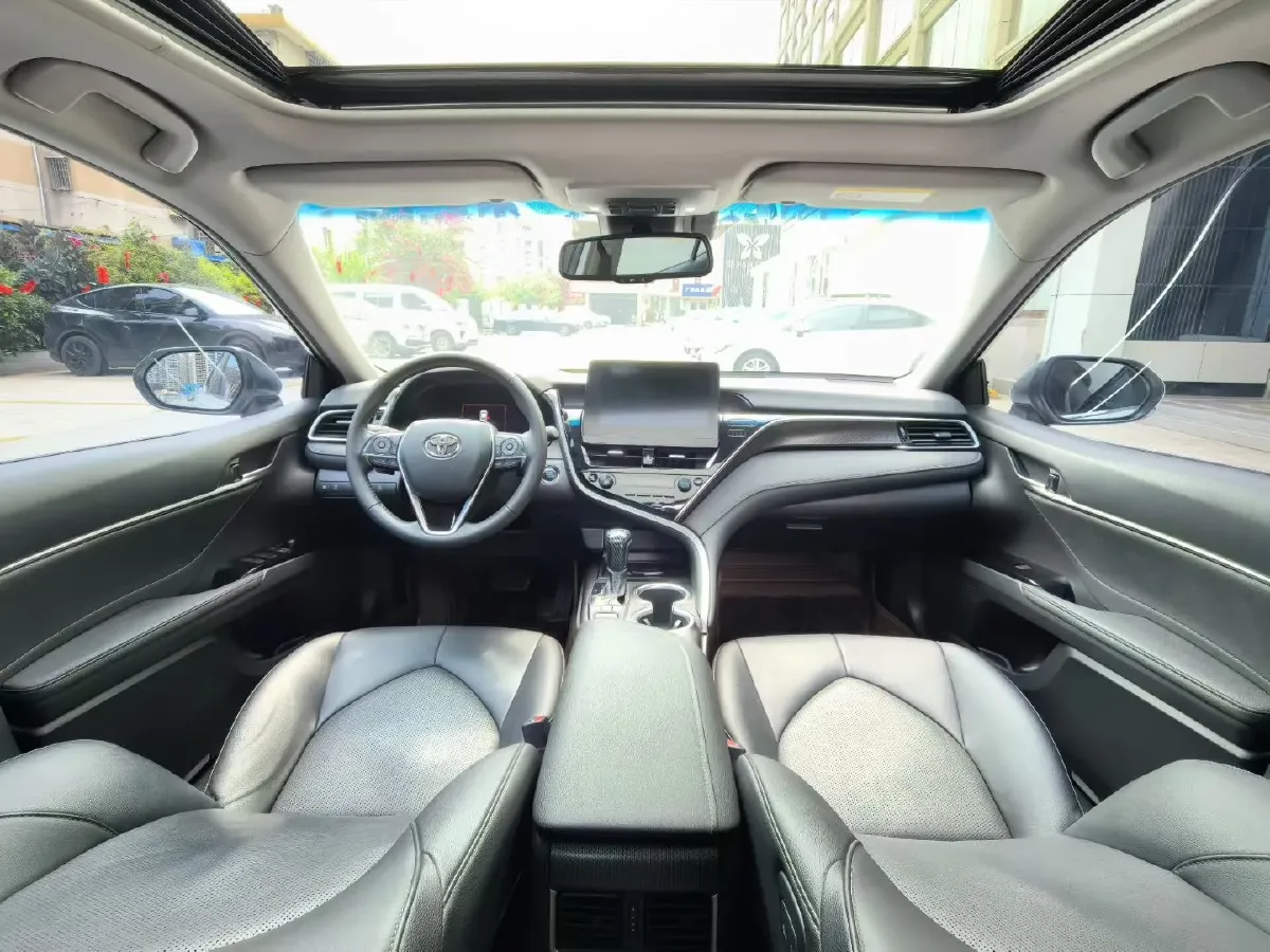 2021 Toyota Camry 2.5L 209HP L4 8AT,autocango,china used car exporter,china ev exporter,chinese used car exporter,chinese used ev exporter