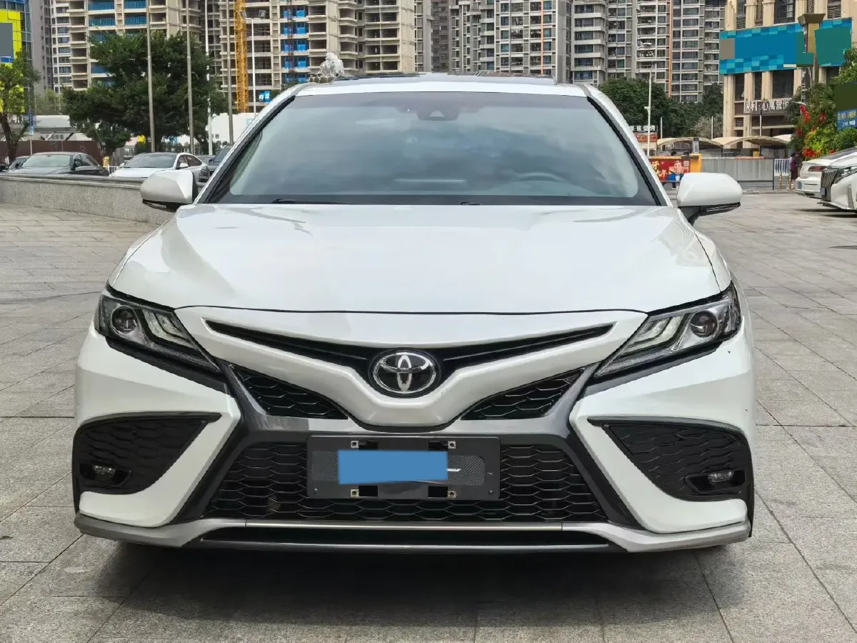 2021 Toyota Camry 2.5L 209HP L4 8AT,autocango,china used car exporter,china ev exporter,chinese used car exporter,chinese used ev exporter