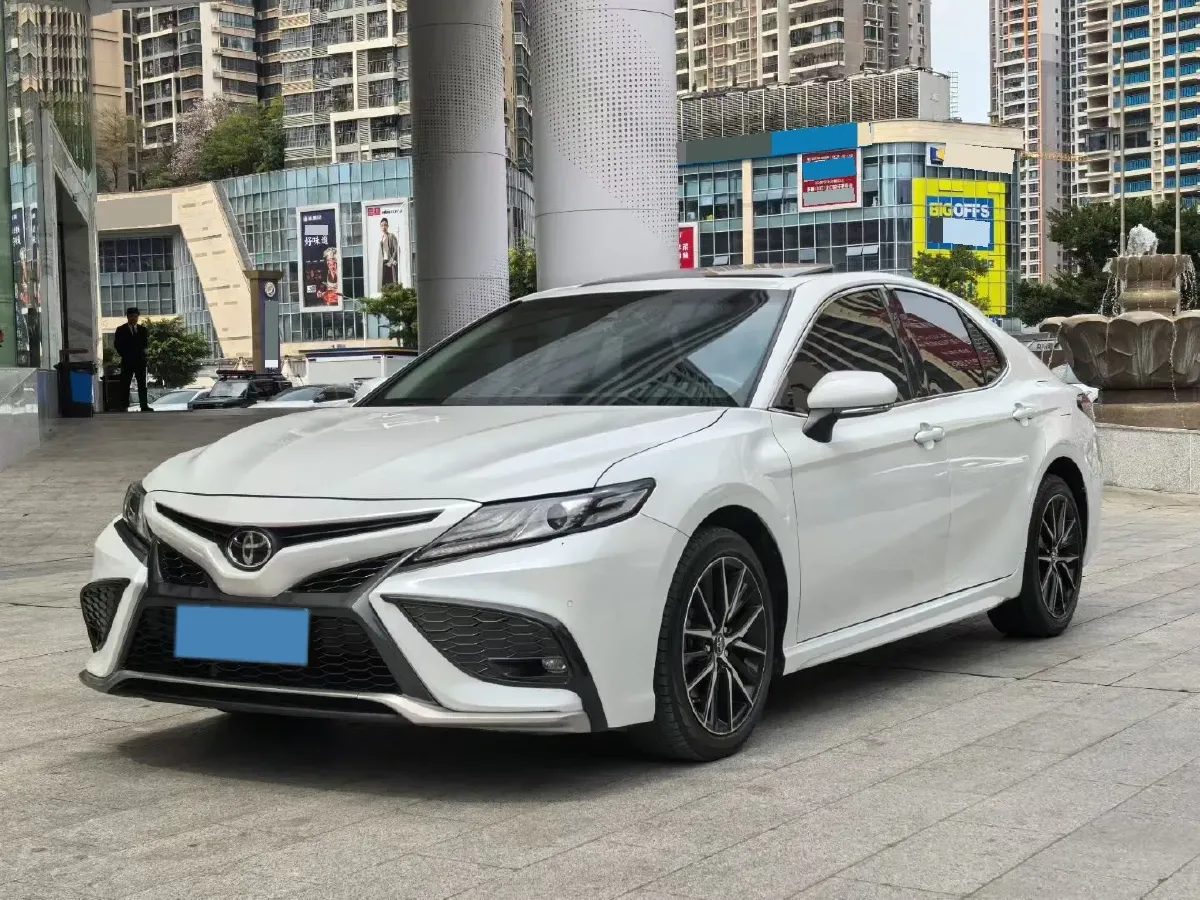 2021 Toyota Camry 2.5L 209HP L4 8AT,autocango,china used car exporter,china ev exporter,chinese used car exporter,chinese used ev exporter