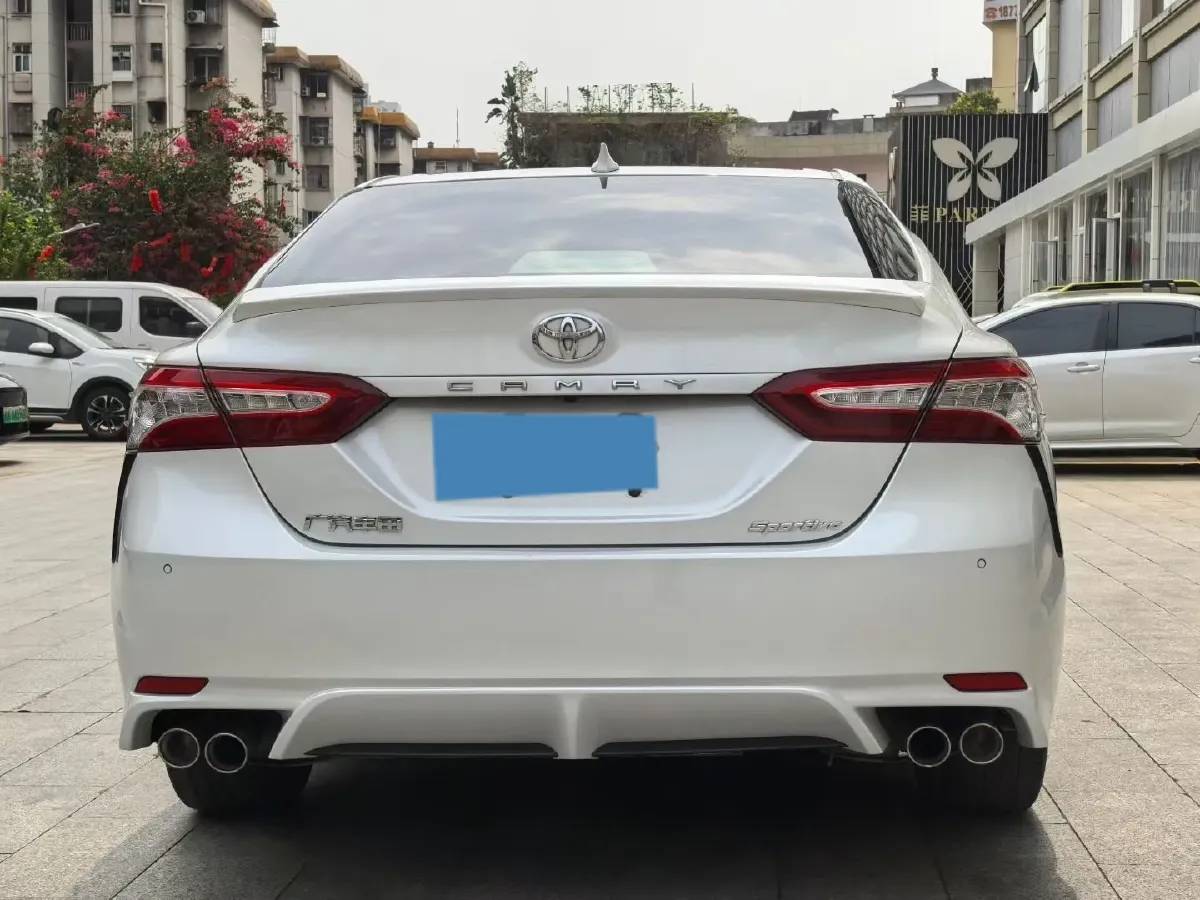 2021 Toyota Camry 2.5L 209HP L4 8AT,autocango,china used car exporter,china ev exporter,chinese used car exporter,chinese used ev exporter