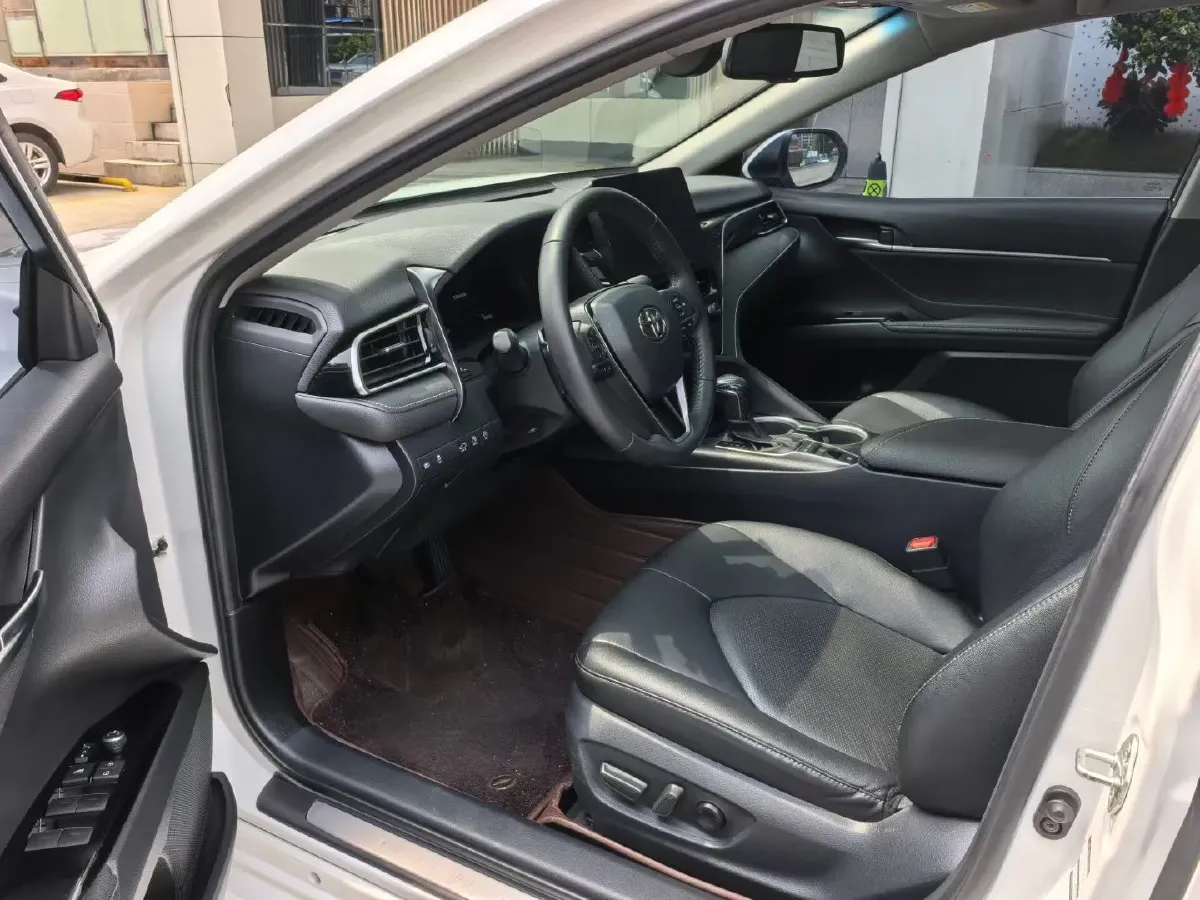 2021 Toyota Camry 2.5L 209HP L4 8AT,autocango,china used car exporter,china ev exporter,chinese used car exporter,chinese used ev exporter