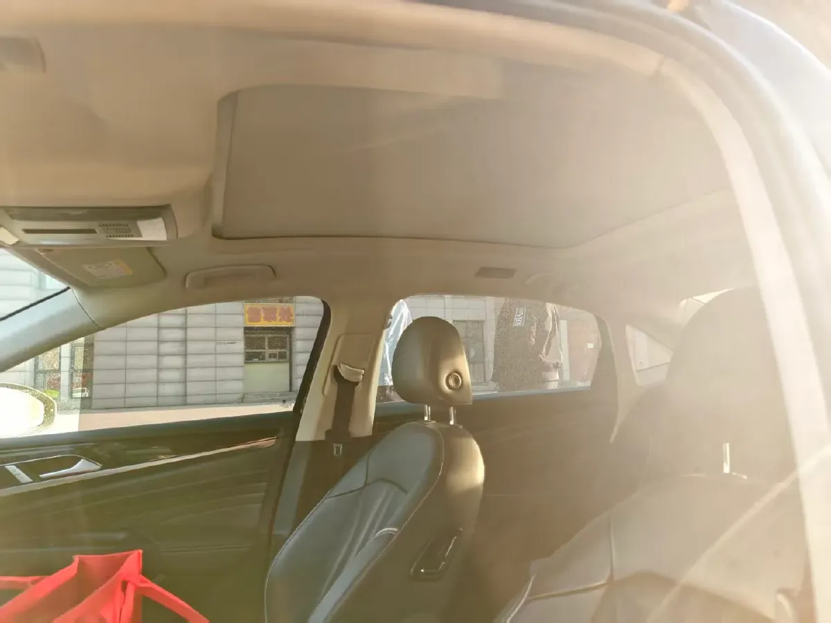 2023 Volkswagen Passat 2.0T 186HP L4 7DCT,autocango,china used car exporter,china ev exporter,chinese used car exporter,chinese used ev exporter