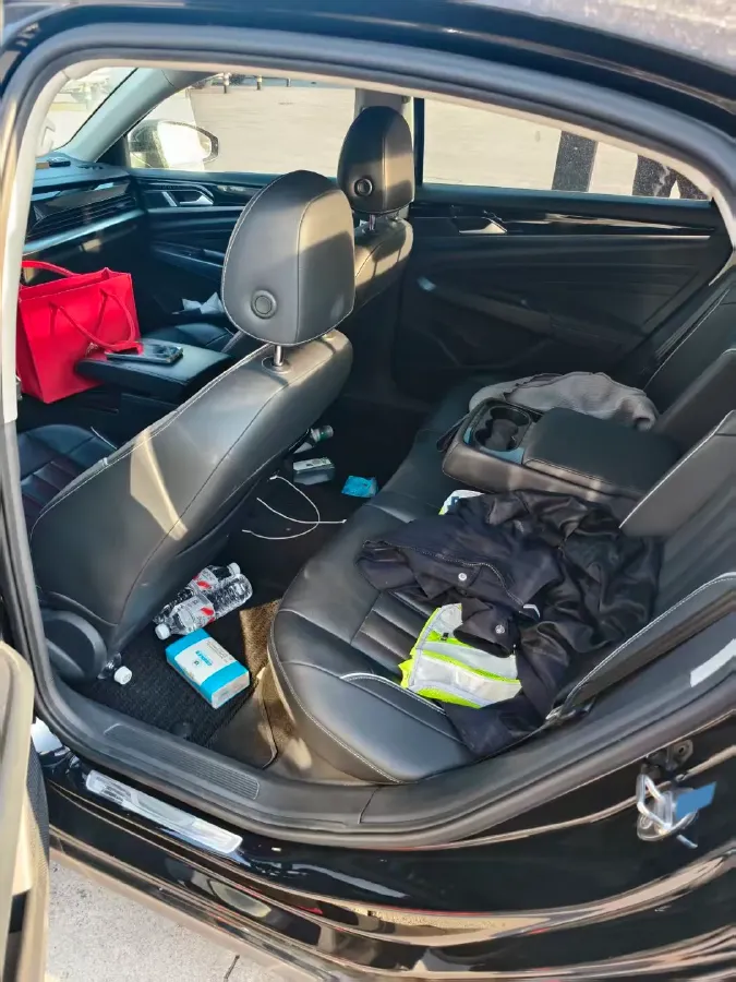 2023 Volkswagen Passat 2.0T 186HP L4 7DCT,autocango,china used car exporter,china ev exporter,chinese used car exporter,chinese used ev exporter