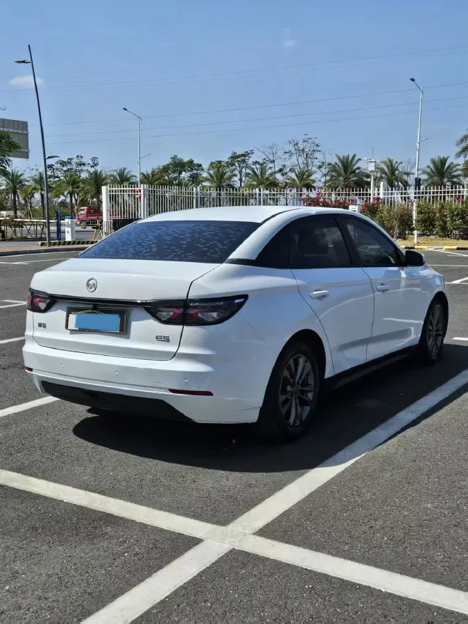 2021 Weltmeister E.5 BEV 49.92KWH,autocango,china used car exporter,china ev exporter,chinese used car exporter,chinese used ev exporter