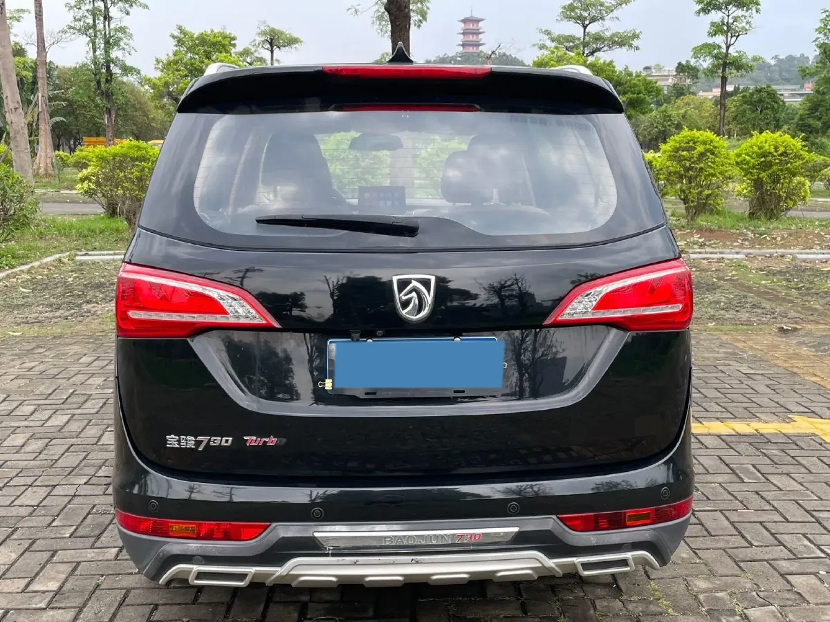2017 BaoJun 730 1.5T 150HP L4 6MT,autocango,china used car exporter,china ev exporter,chinese used car exporter,chinese used ev exporter