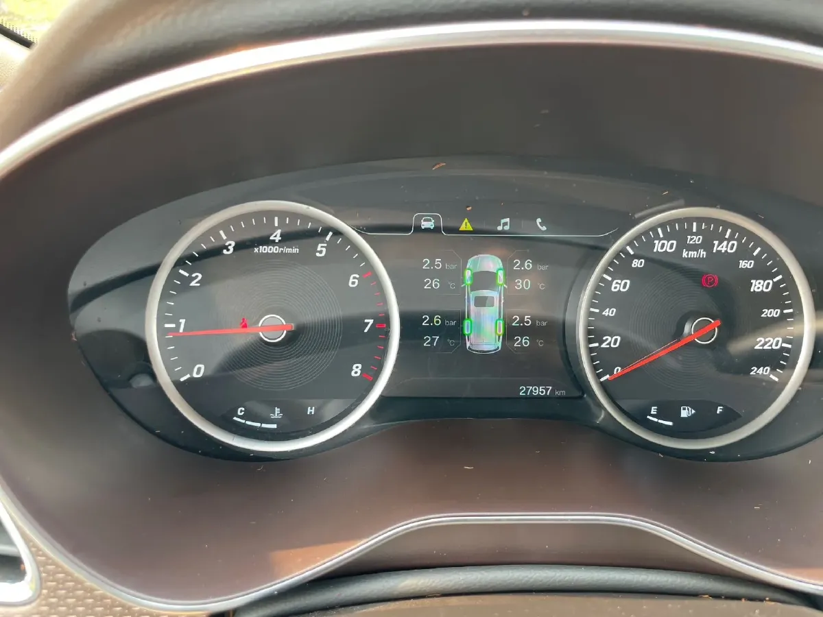 2017 BaoJun 730 1.5T 150HP L4 6MT,autocango,china used car exporter,china ev exporter,chinese used car exporter,chinese used ev exporter