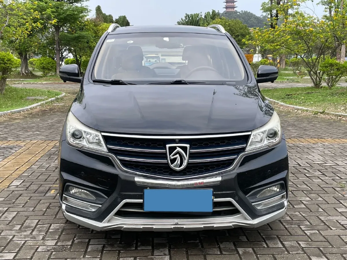 2017 BaoJun 730 1.5T 150HP L4 6MT,autocango,china used car exporter,china ev exporter,chinese used car exporter,chinese used ev exporter